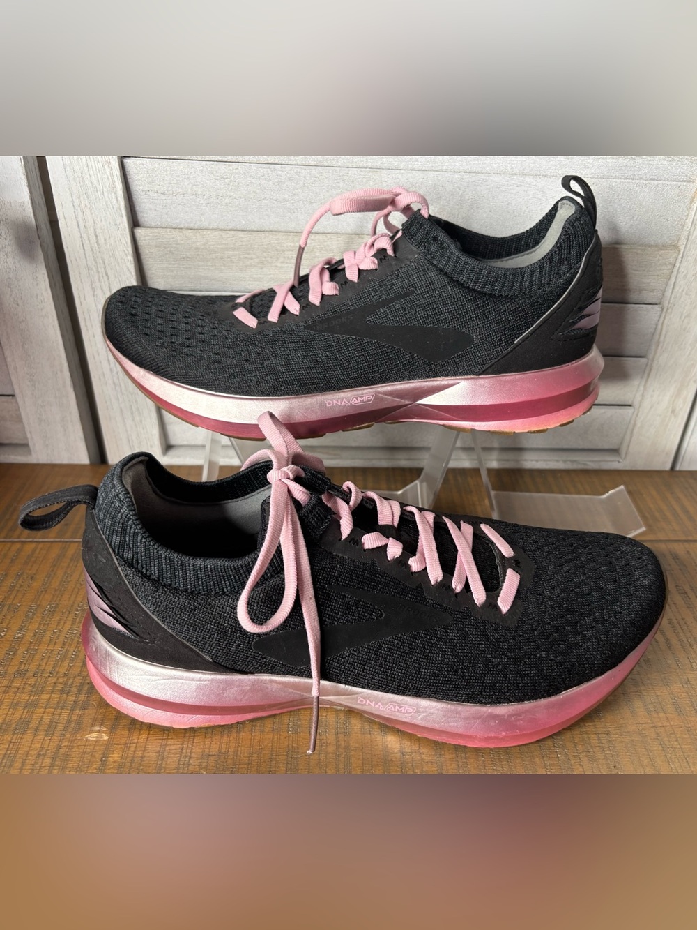 Brooks Levitate 2 LE Black Pink Knit Running Shoes Women's Size 8 1202911B073